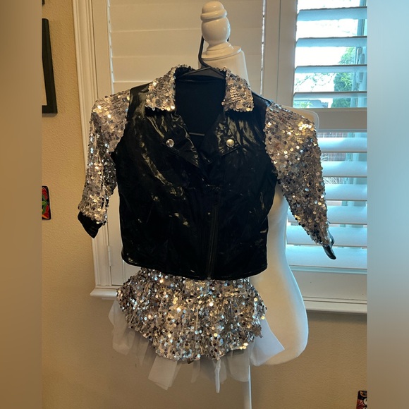 Weissman Other - Weissman two piece Kids Sequin Black/Silver dance Halloween dress up size 7/8